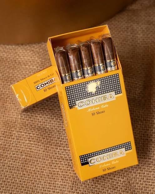 A Guide to Dunhill Blue Cigarettes and Australian Tobacco Regulations
